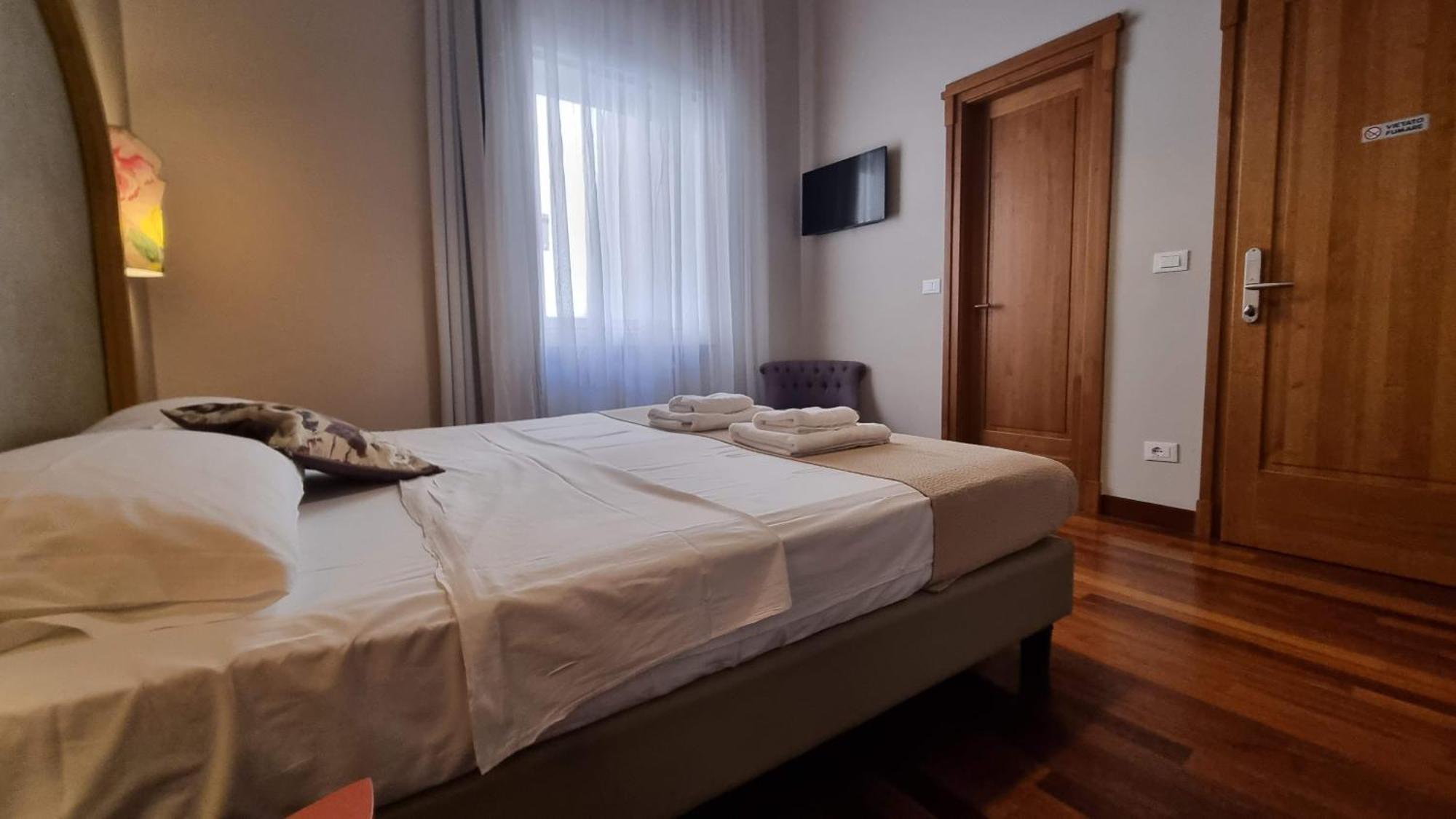Locanda Al Volo Tommaseo Триест Екстериор снимка
