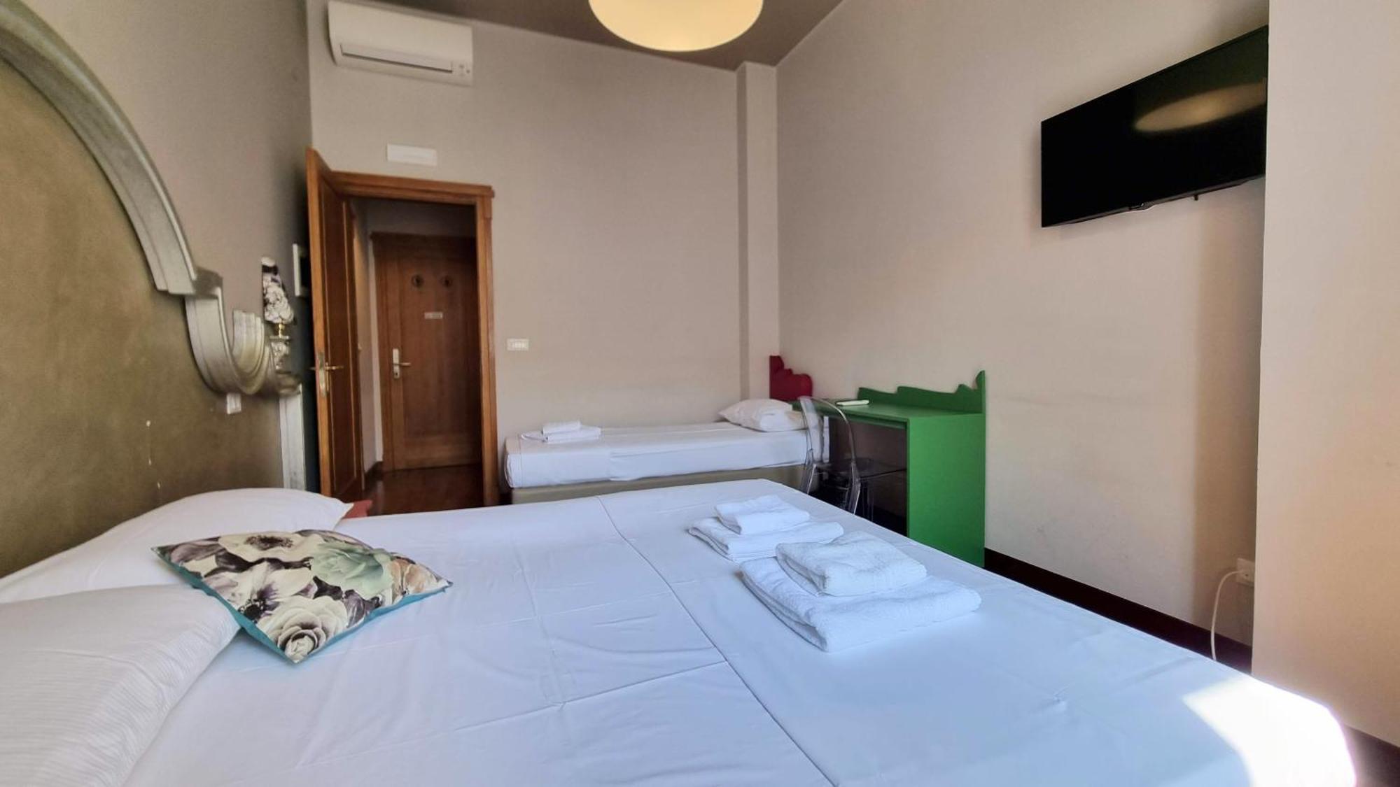 Locanda Al Volo Tommaseo Триест Екстериор снимка