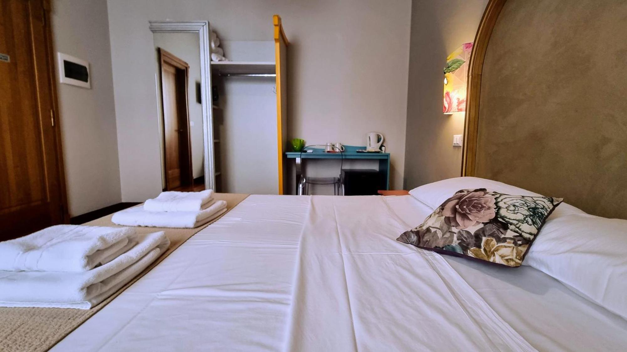 Locanda Al Volo Tommaseo Триест Екстериор снимка