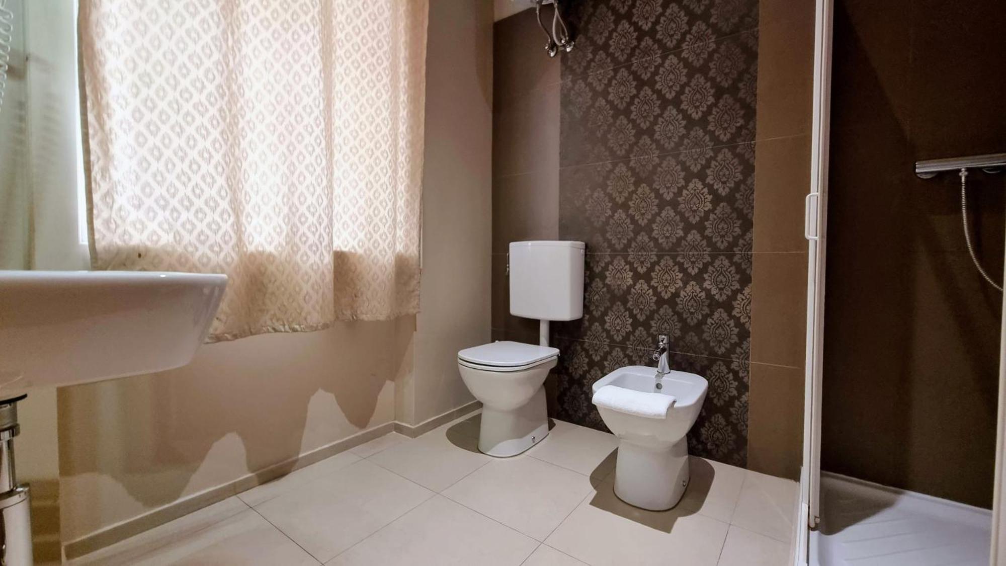 Locanda Al Volo Tommaseo Триест Екстериор снимка