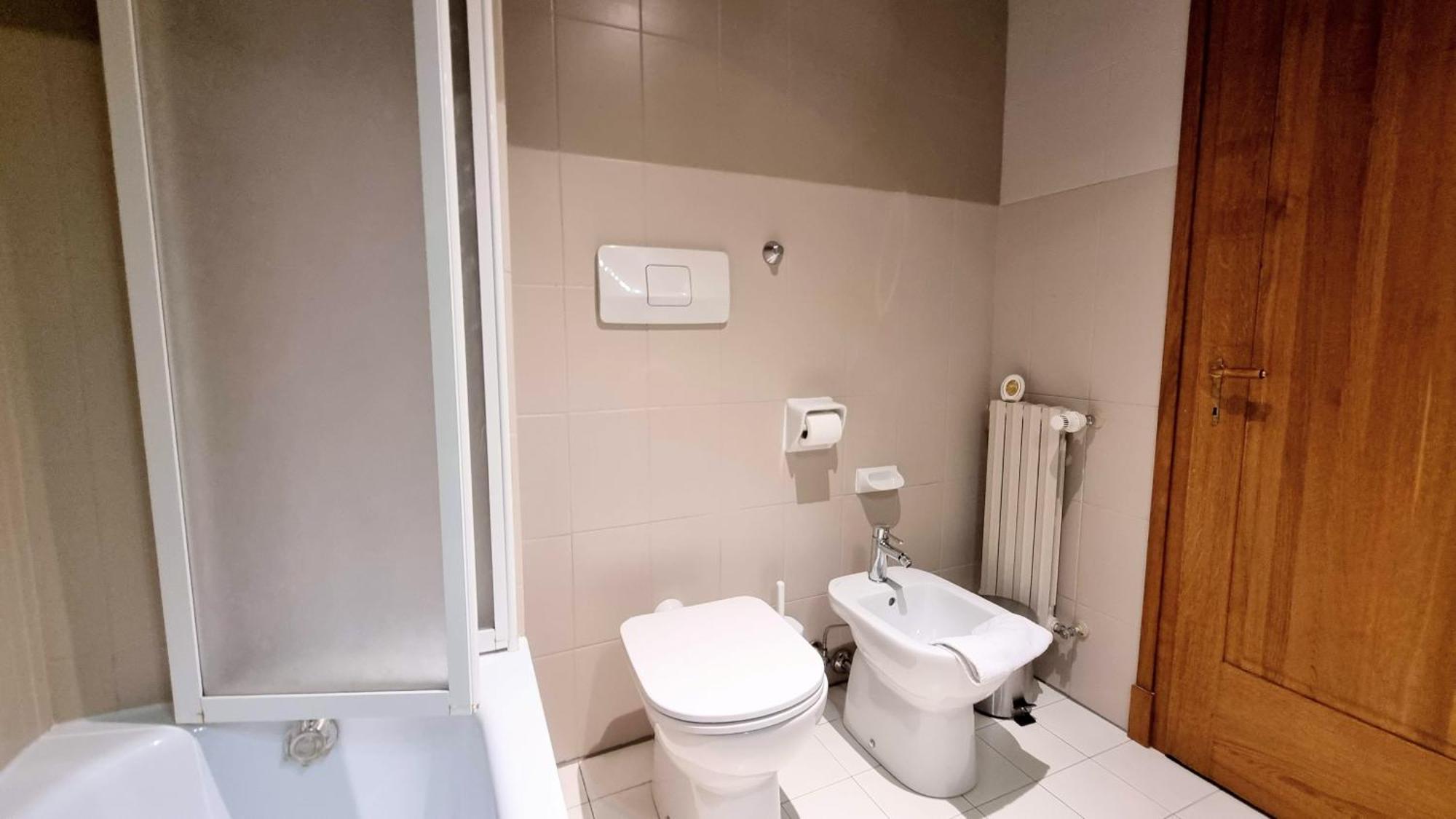 Locanda Al Volo Tommaseo Триест Екстериор снимка